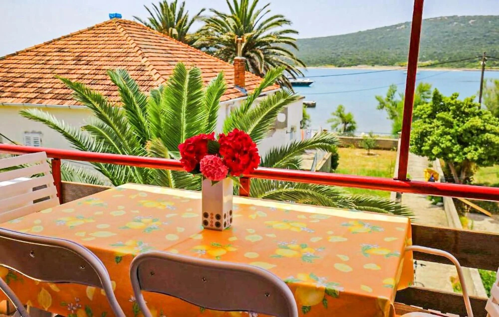 Amazing Apartment in Otok Ist With Wifi and 2 Bedrooms