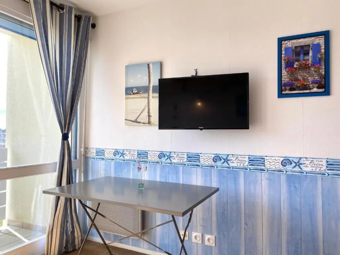 REF 003 STUDIO Vue sur port Résidence du Soleil