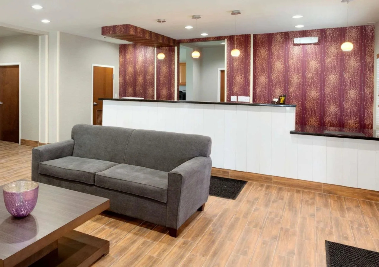 Super 8 by Wyndham Carrizo Springs