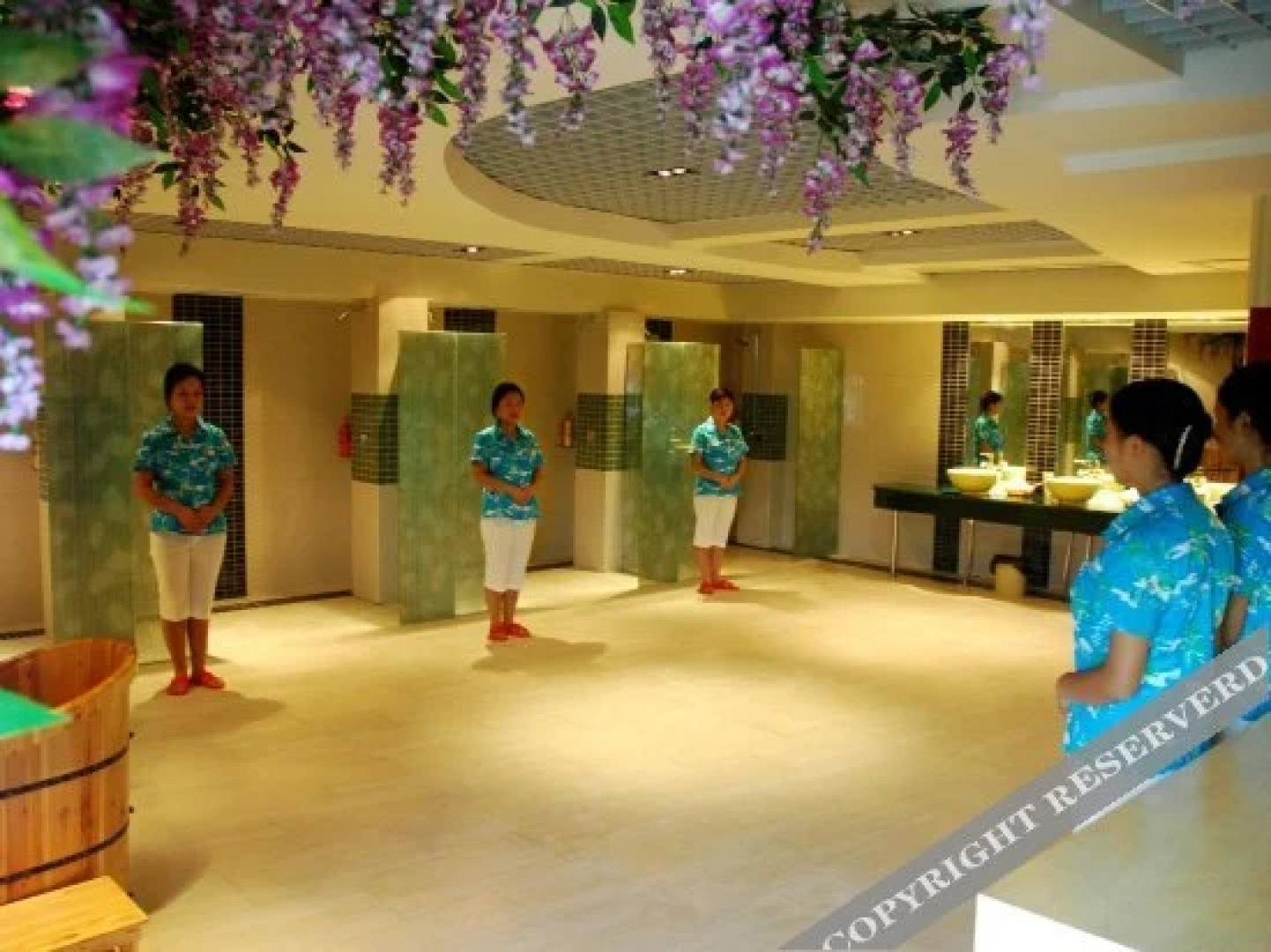 Xiangyang Oriental Hawaii Holiday Hotel