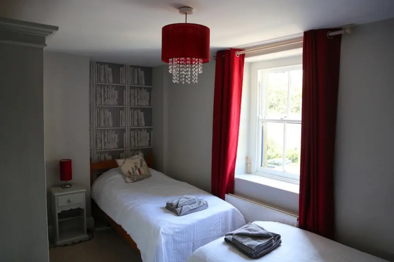 The Old Millhouse Inn