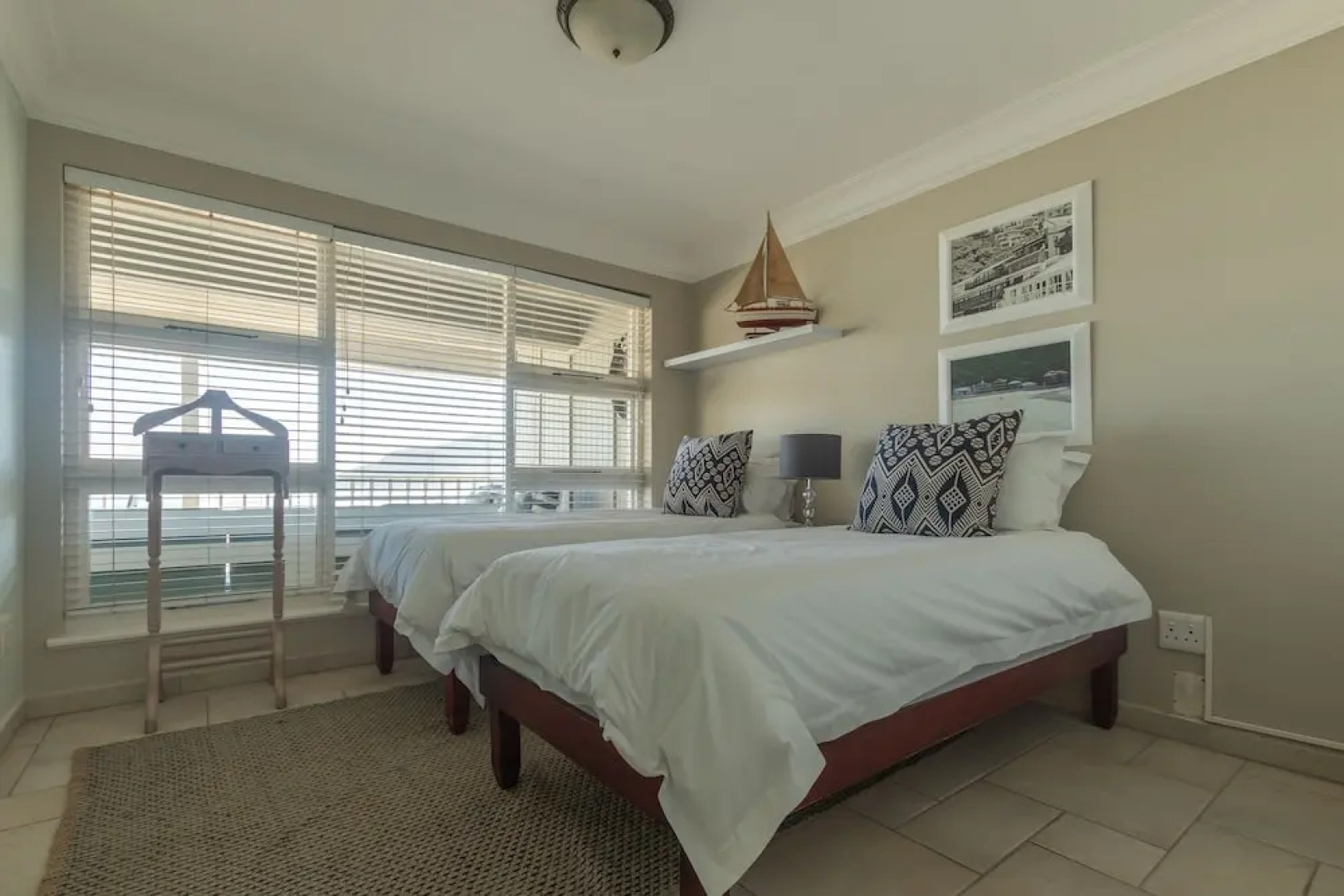 Dutton's Cove Guesthouse