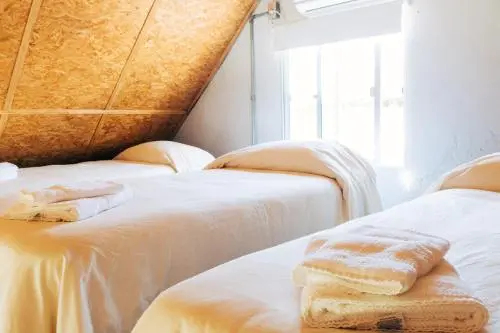 Kanaloah Lodge & Cabins