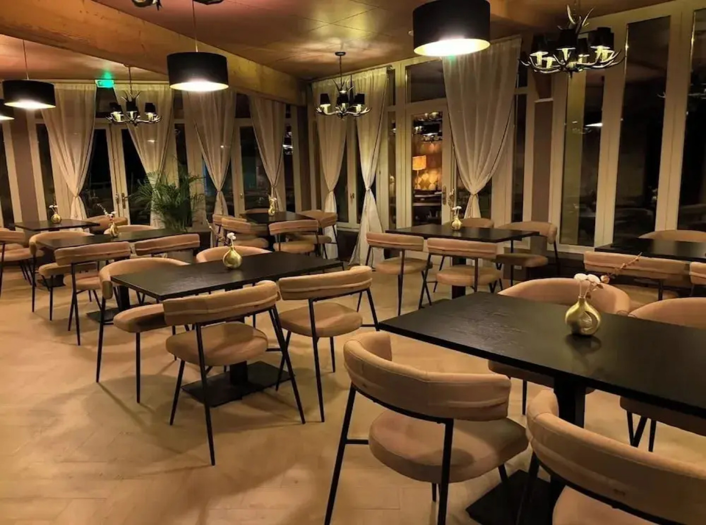 Hôtel Restaurant Les Quatre Saisons