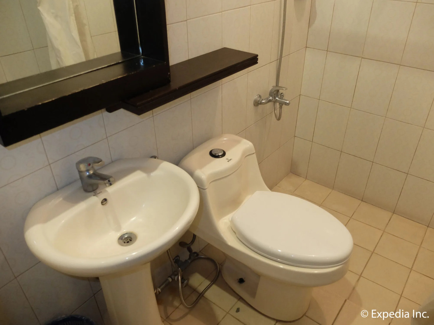 DM Residente Rina Resort