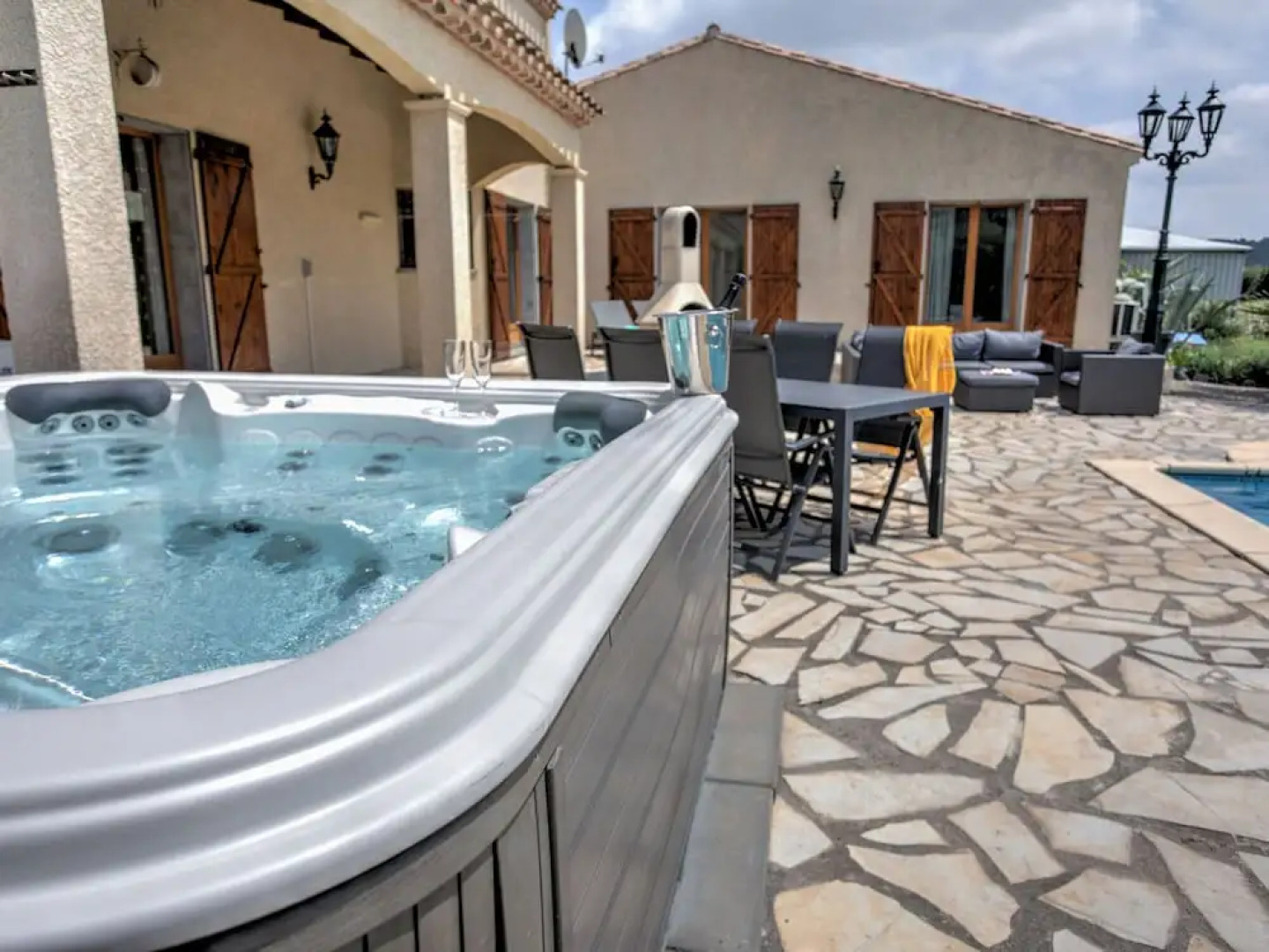Lively Villa in Félines-minervois With Pool