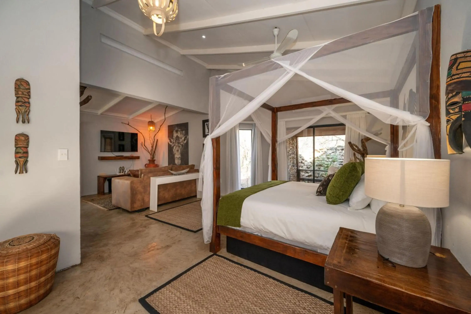 Foxy Crocodile Bush Lodge & Kruger Safari's - No Loadshedding