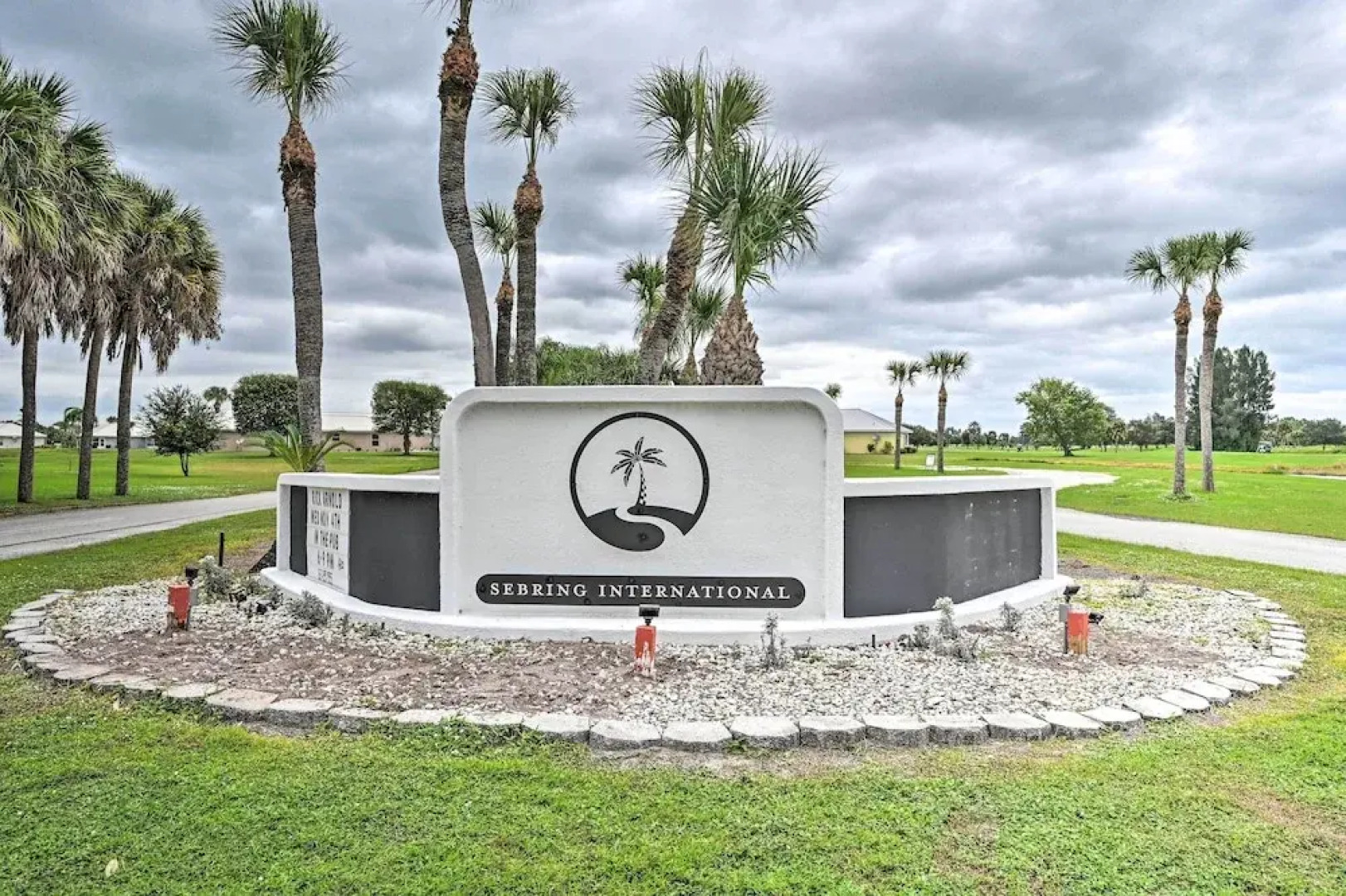 Grill, Lanai & Pool Access: Charming Sebring Villa