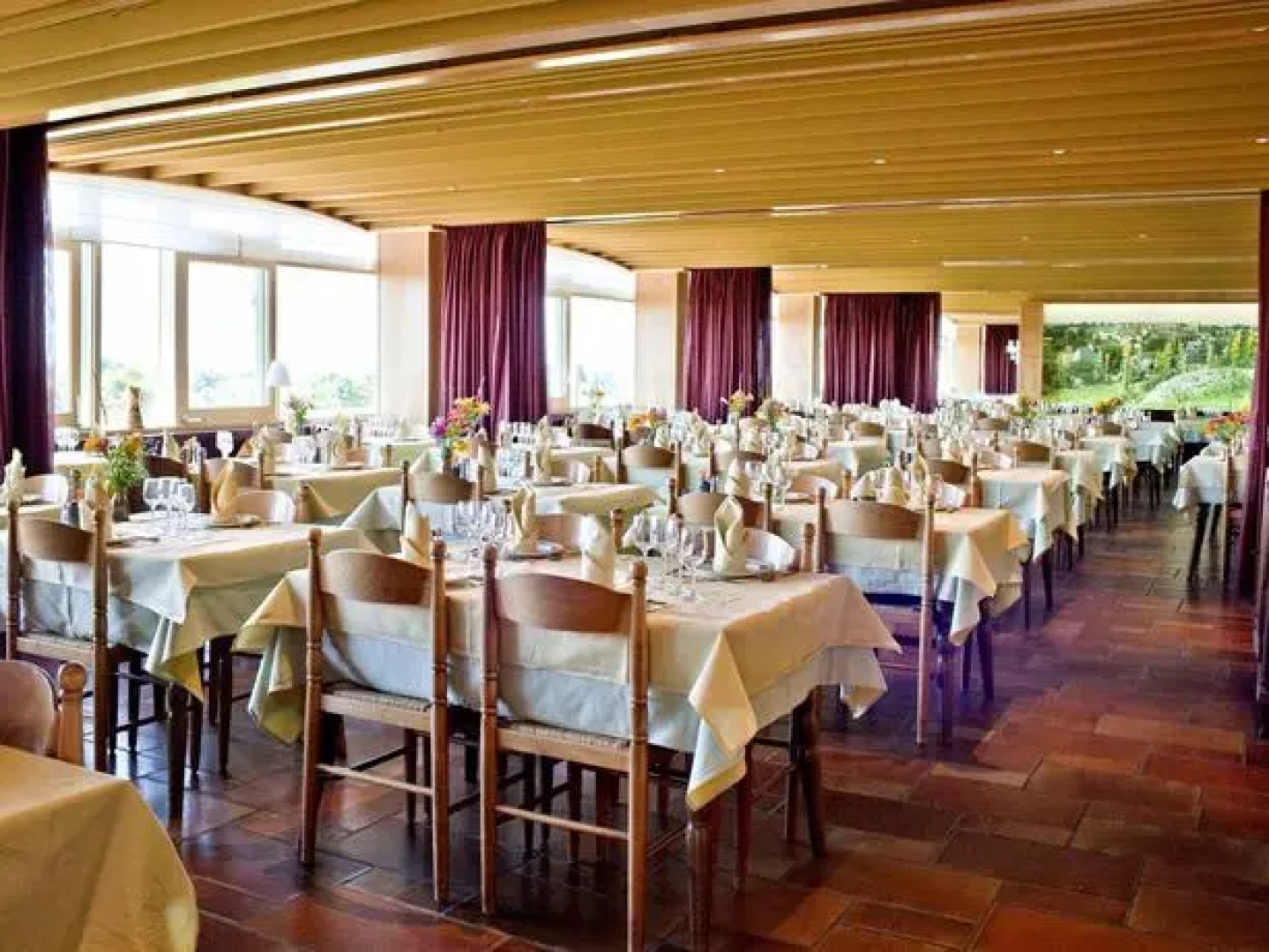 Logis Hôtel Restaurant & Spa Les Remparts