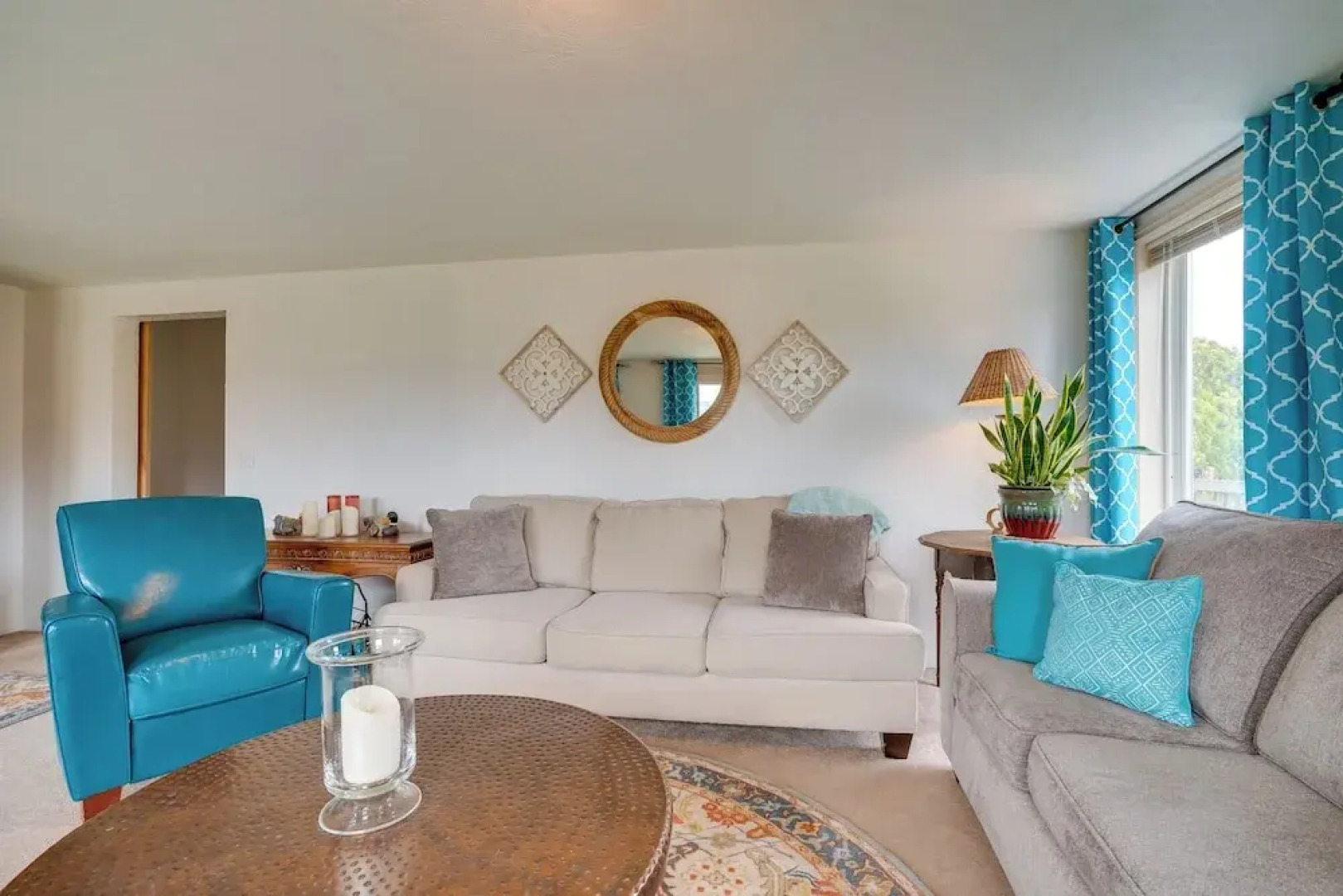 East Wenatchee Home w/ Yard & Hot Tub!