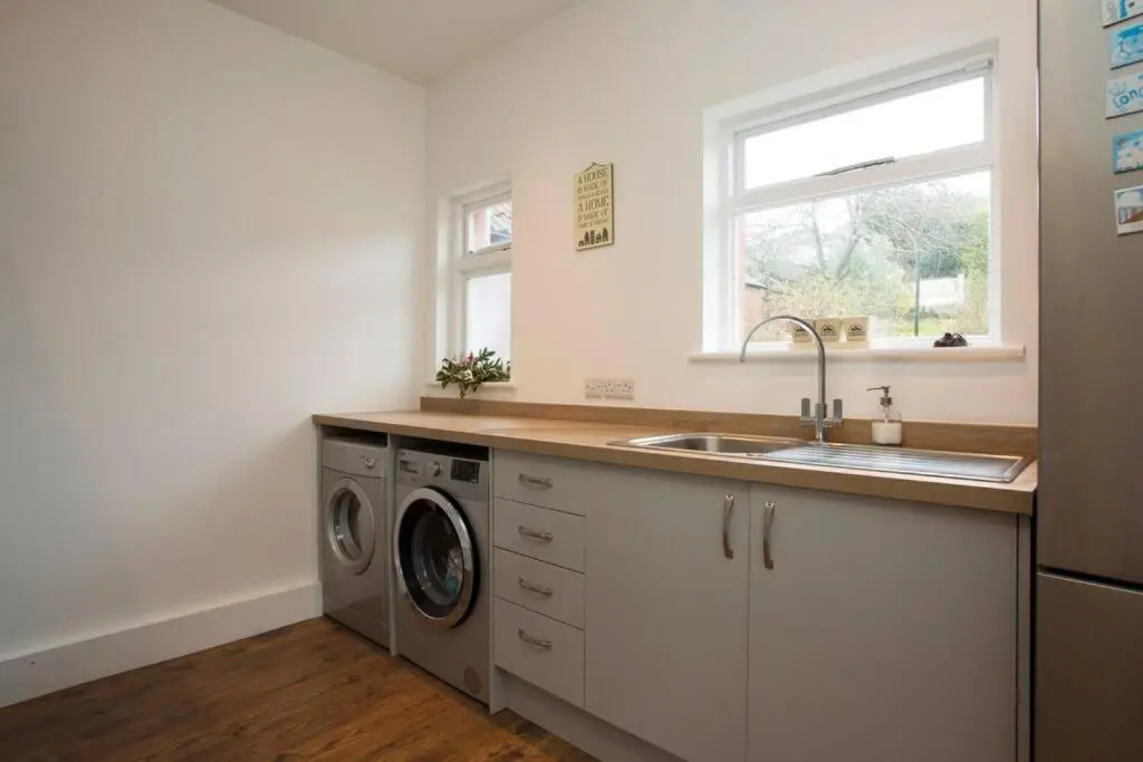 Rie's Retreat - The Whole House