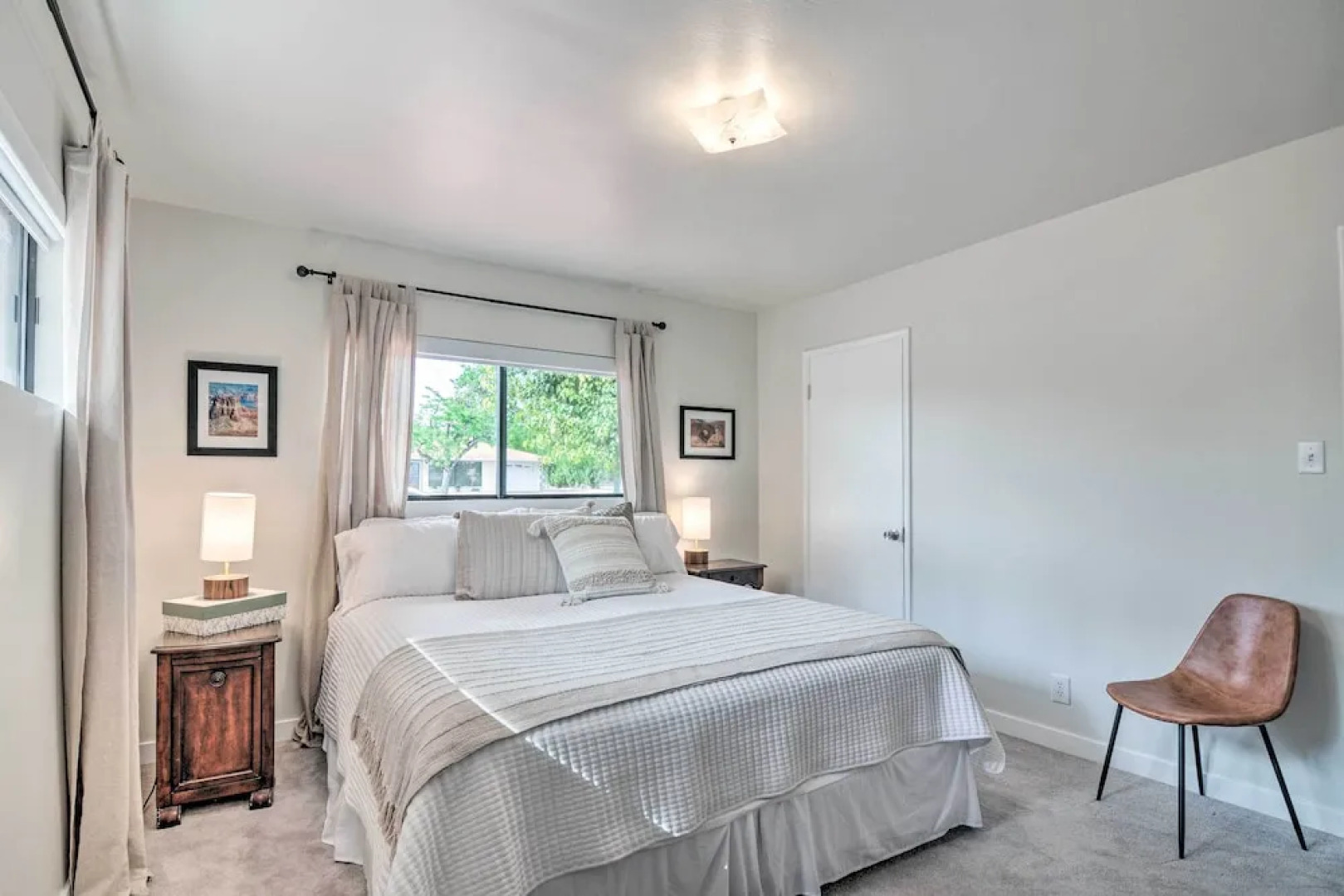 Lake Powell Views: Mid-century Home in Page