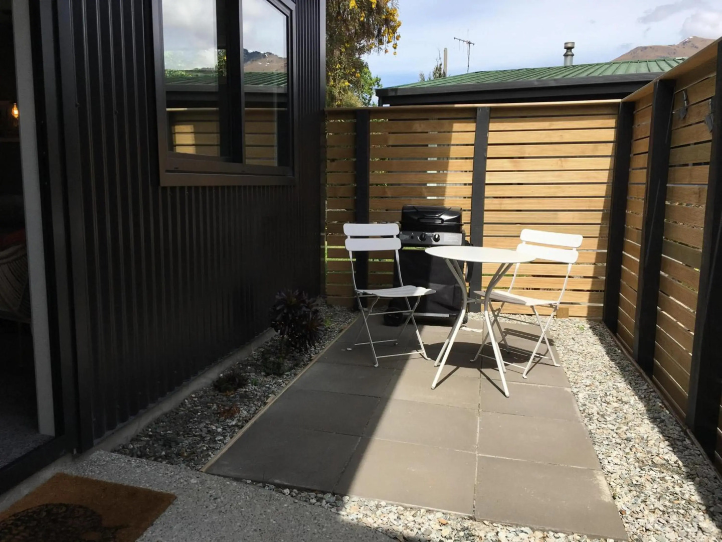 East Rock (Adults Only)