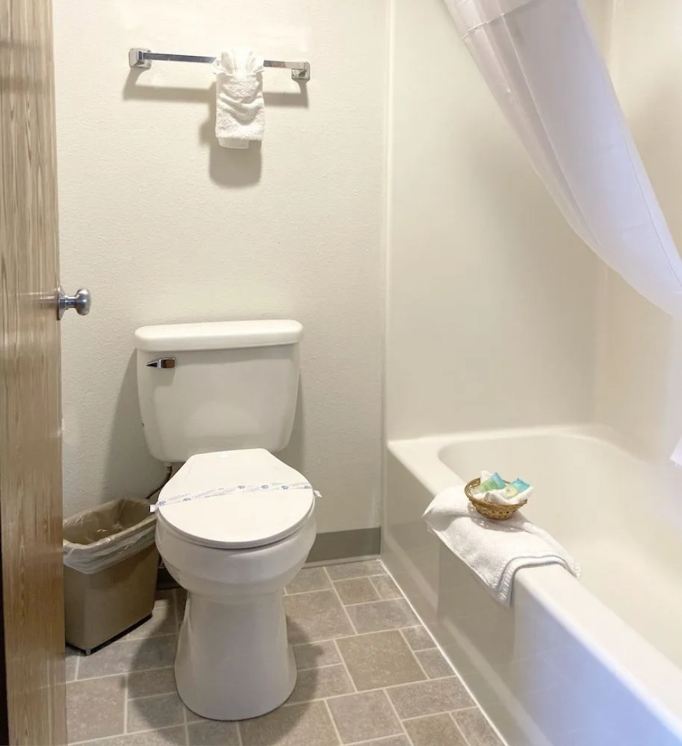 Burke Inn Motel & Suites