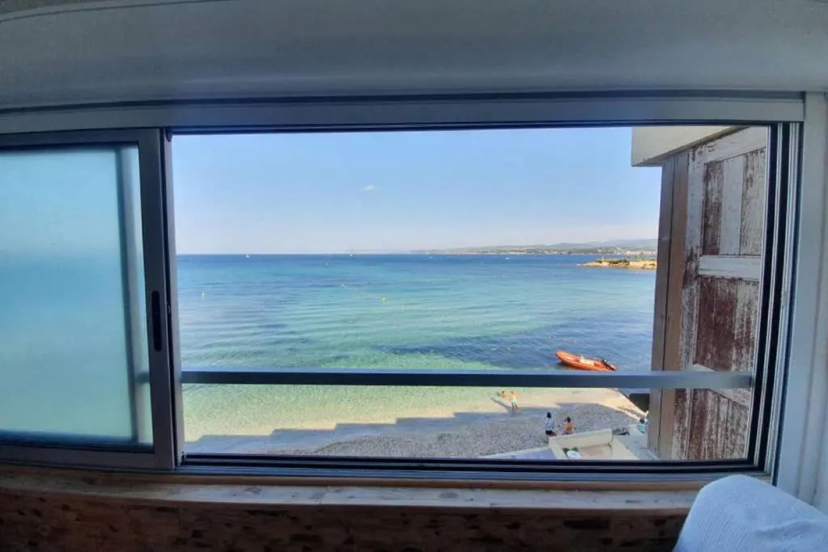 Miramare appartement pieds dans l eau vue mer féerique 180° féerique