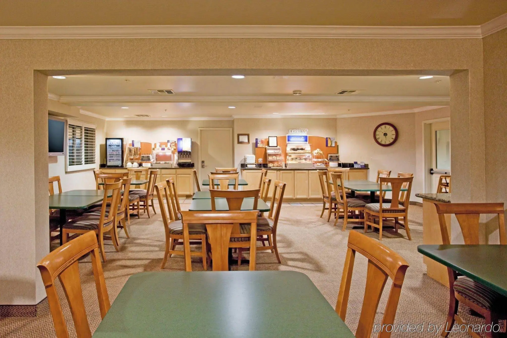 Holiday Inn Express & Suites Paso Robles by IHG