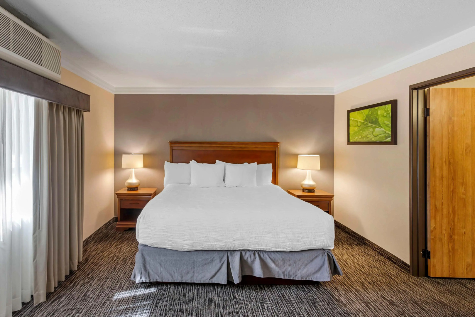 Best Western Plus Landmark Inn