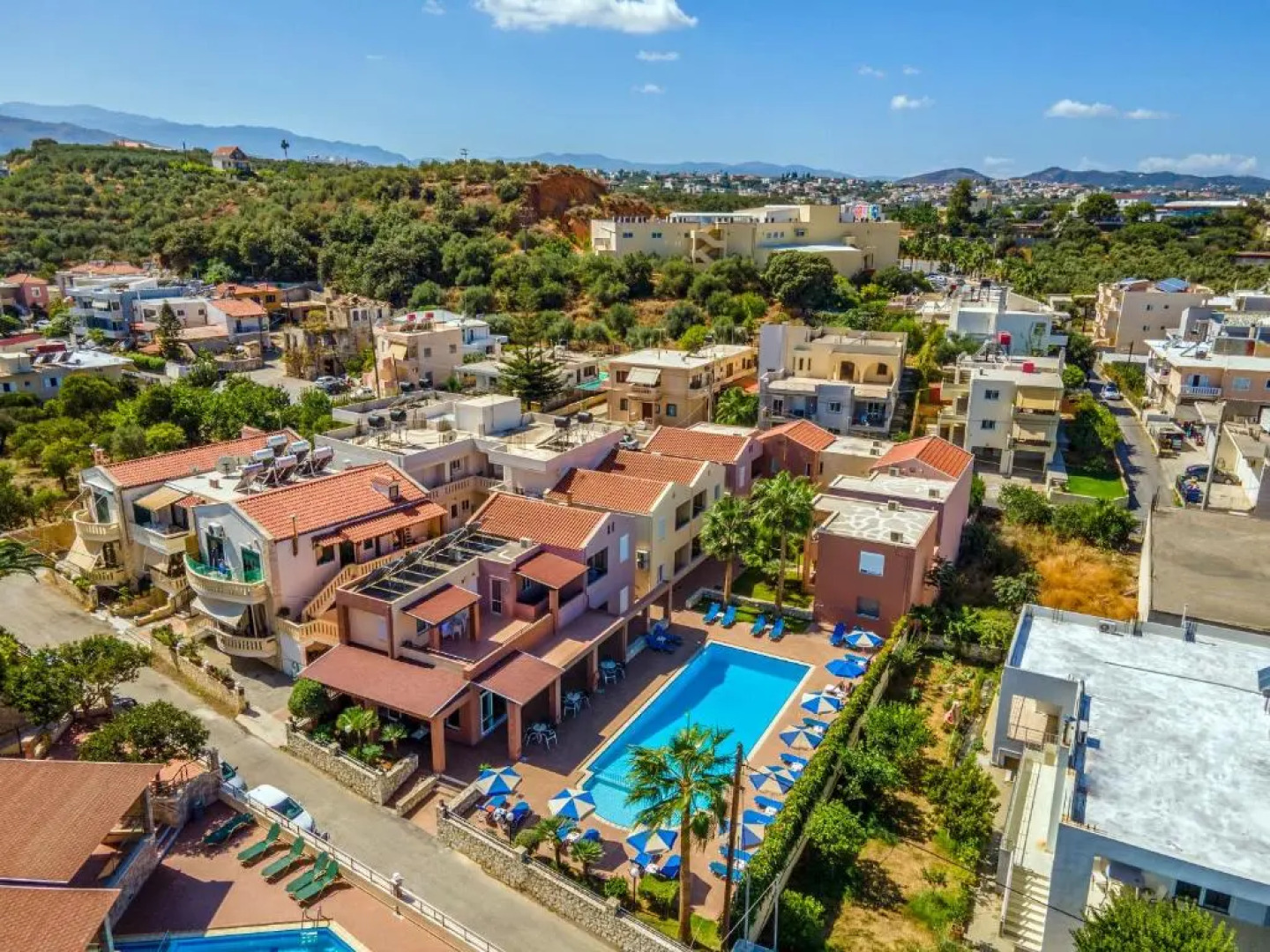 Theos Holidays Apartments