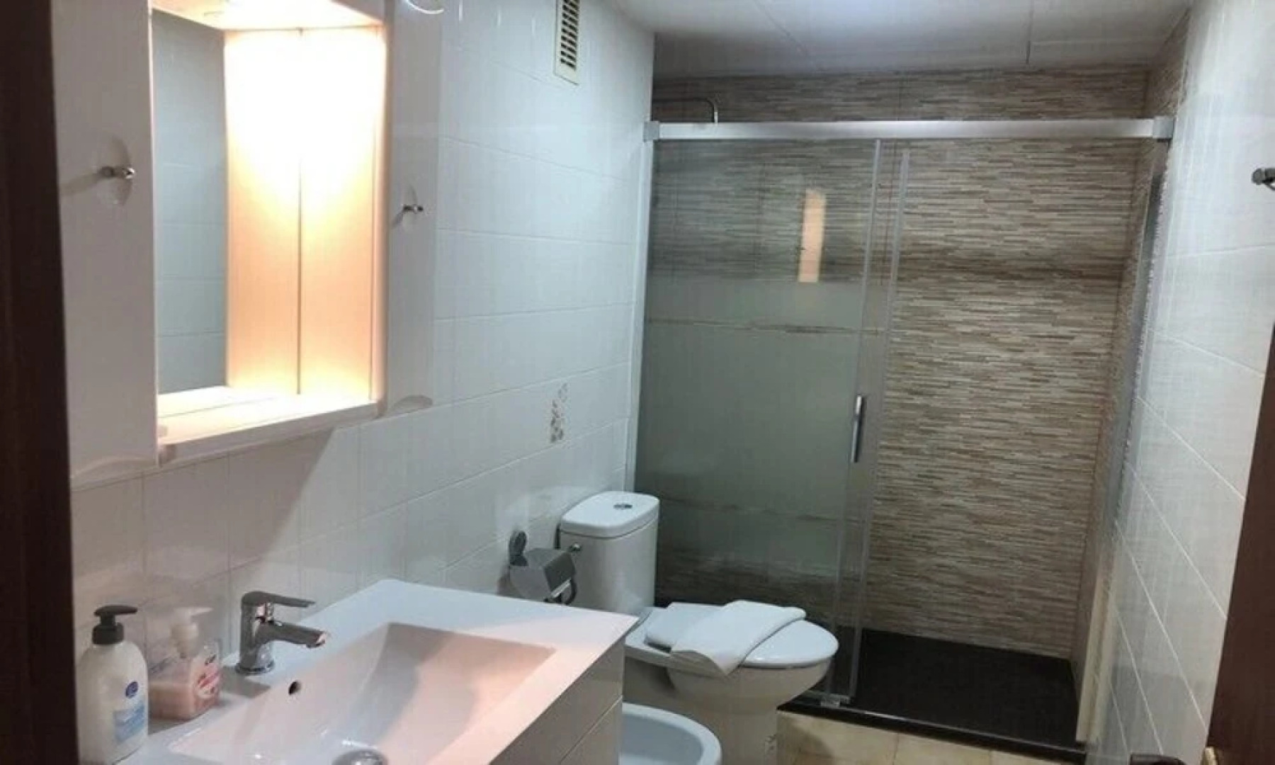 Big One Vilanova Apartment HUTB-015655