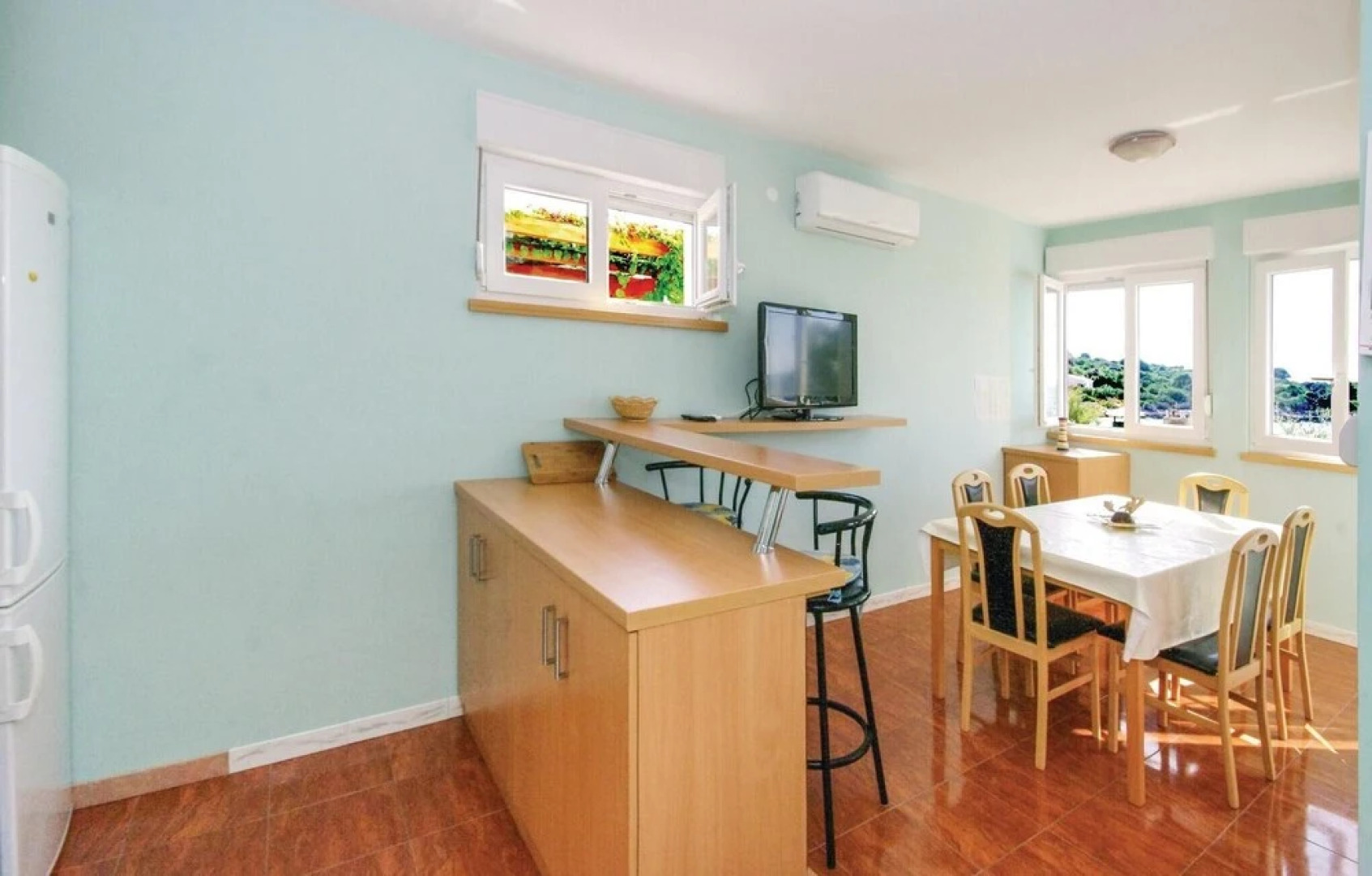 Beautiful Apartment in Drvenik Mali With 4 Bedrooms, Sauna and Outdoor Swimming Pool