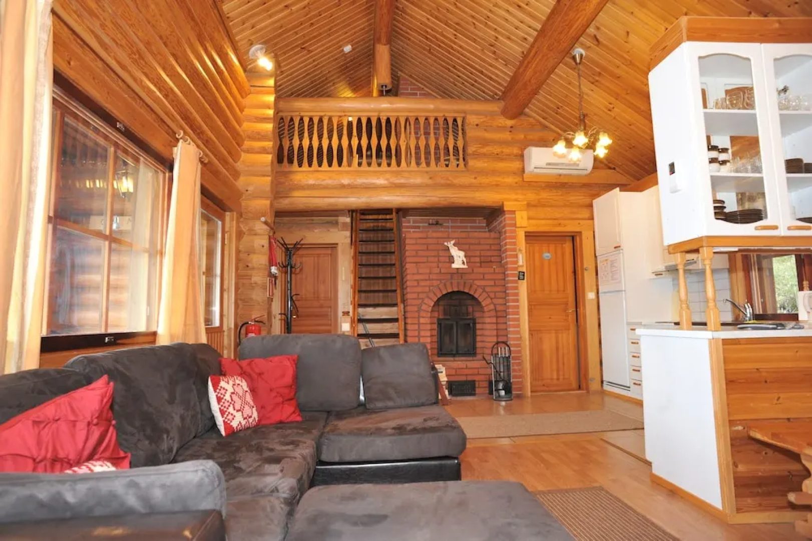 Yli-Kaitalan Lomamökit