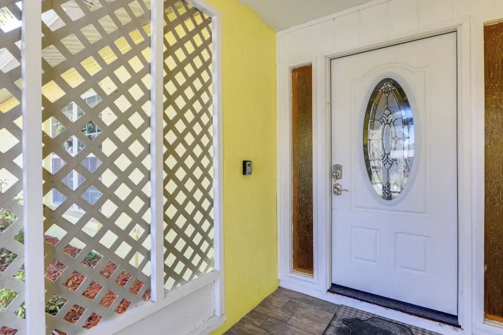 Sarasota Home w/ Heated Pool: 3 Mi to Airport!