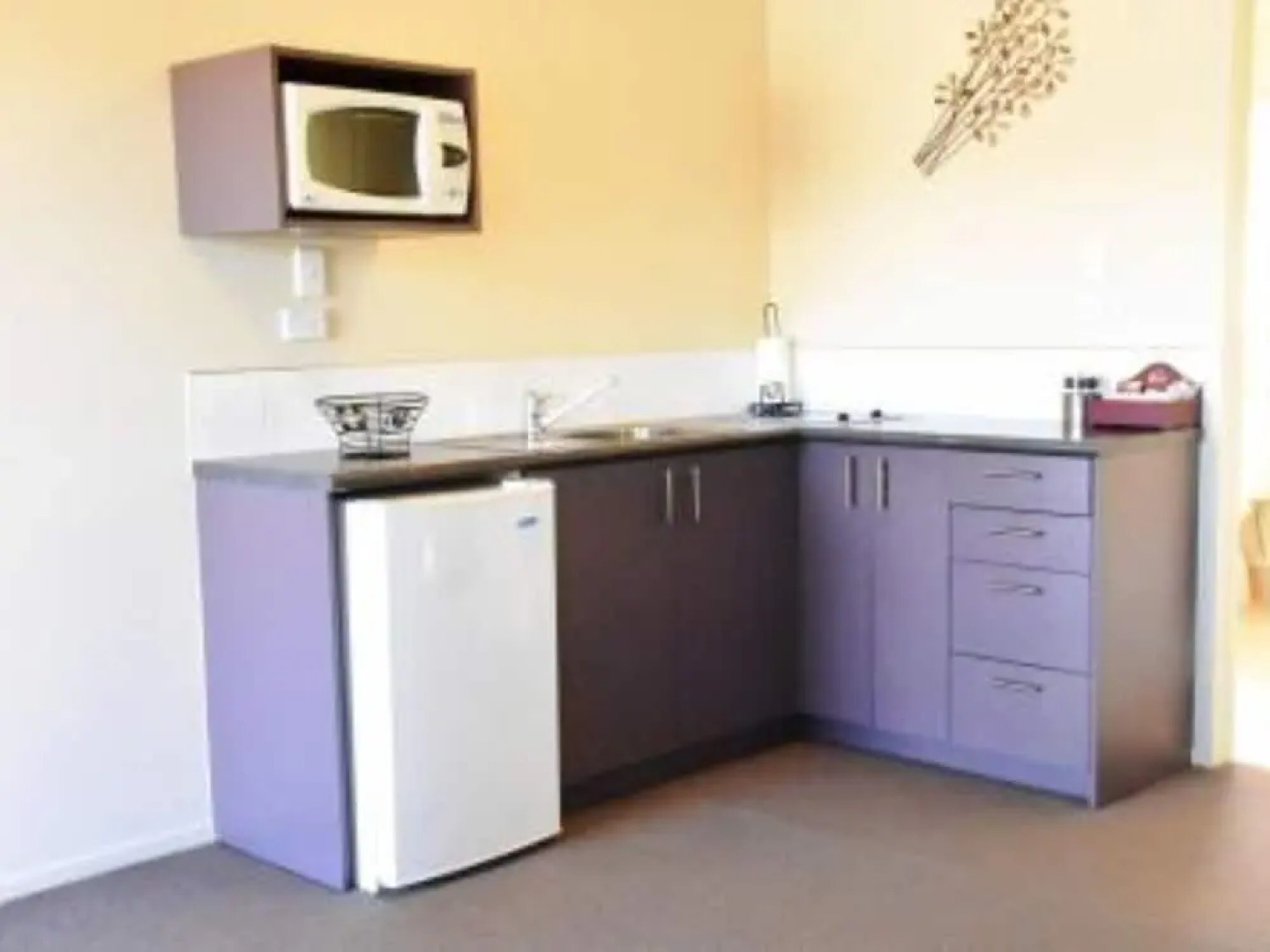 BKs Chardonnay Motor Lodge