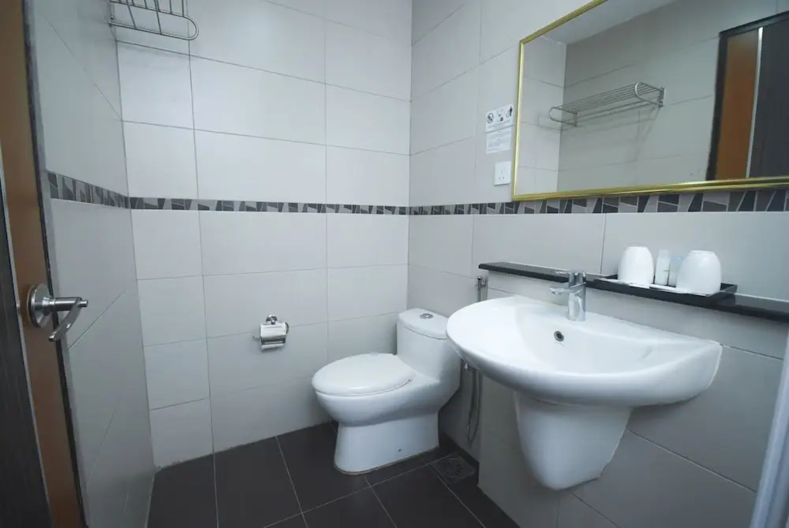 OYO 89399 Sudara Beach Resort