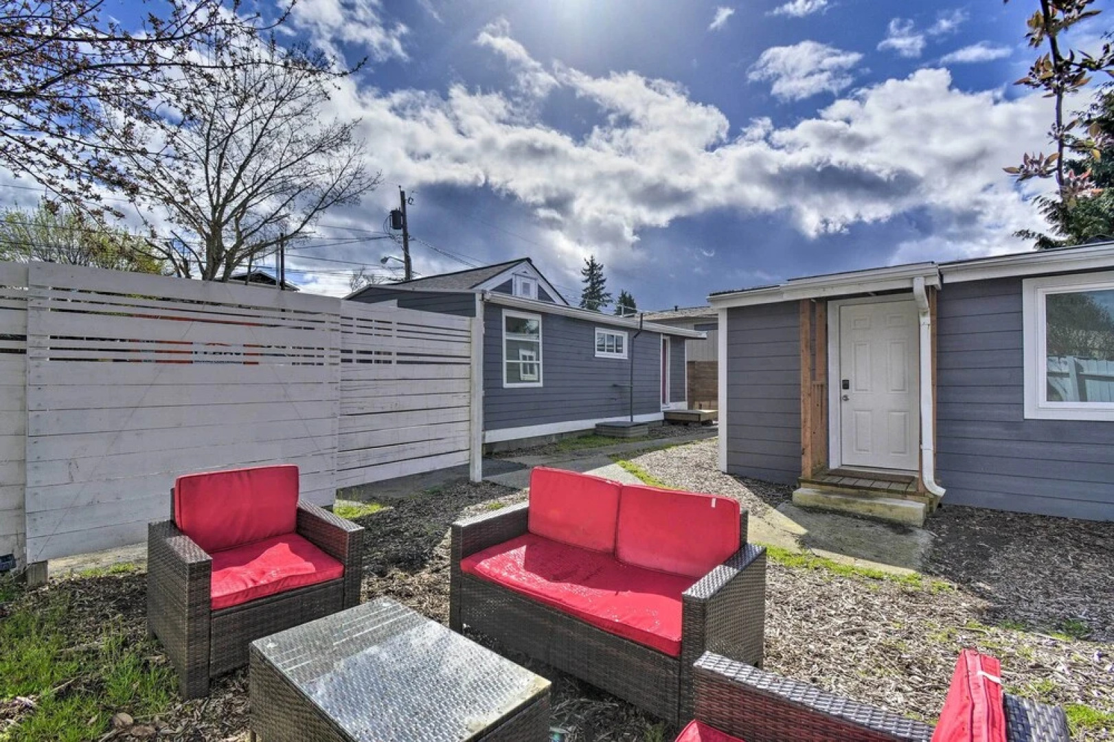 Inviting Bremerton Home Near Hiking & History