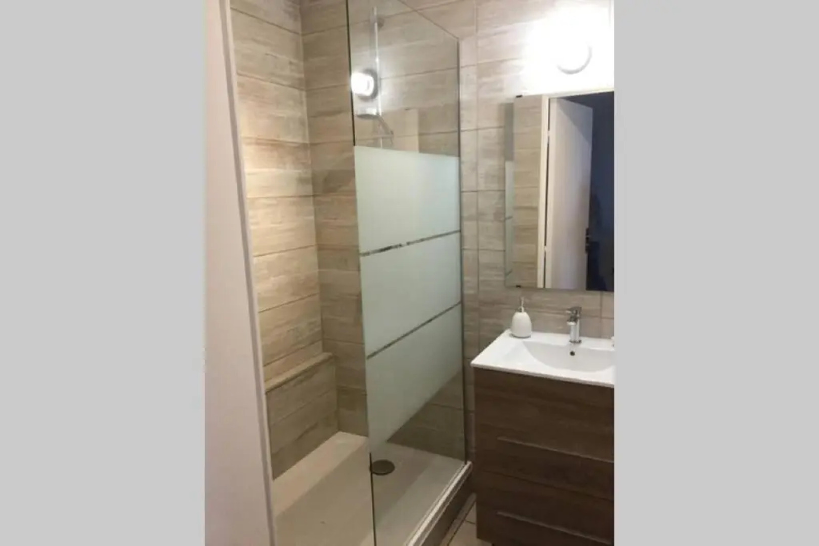 Appartement rez-de- chaussée sur le port wi-fi 4G