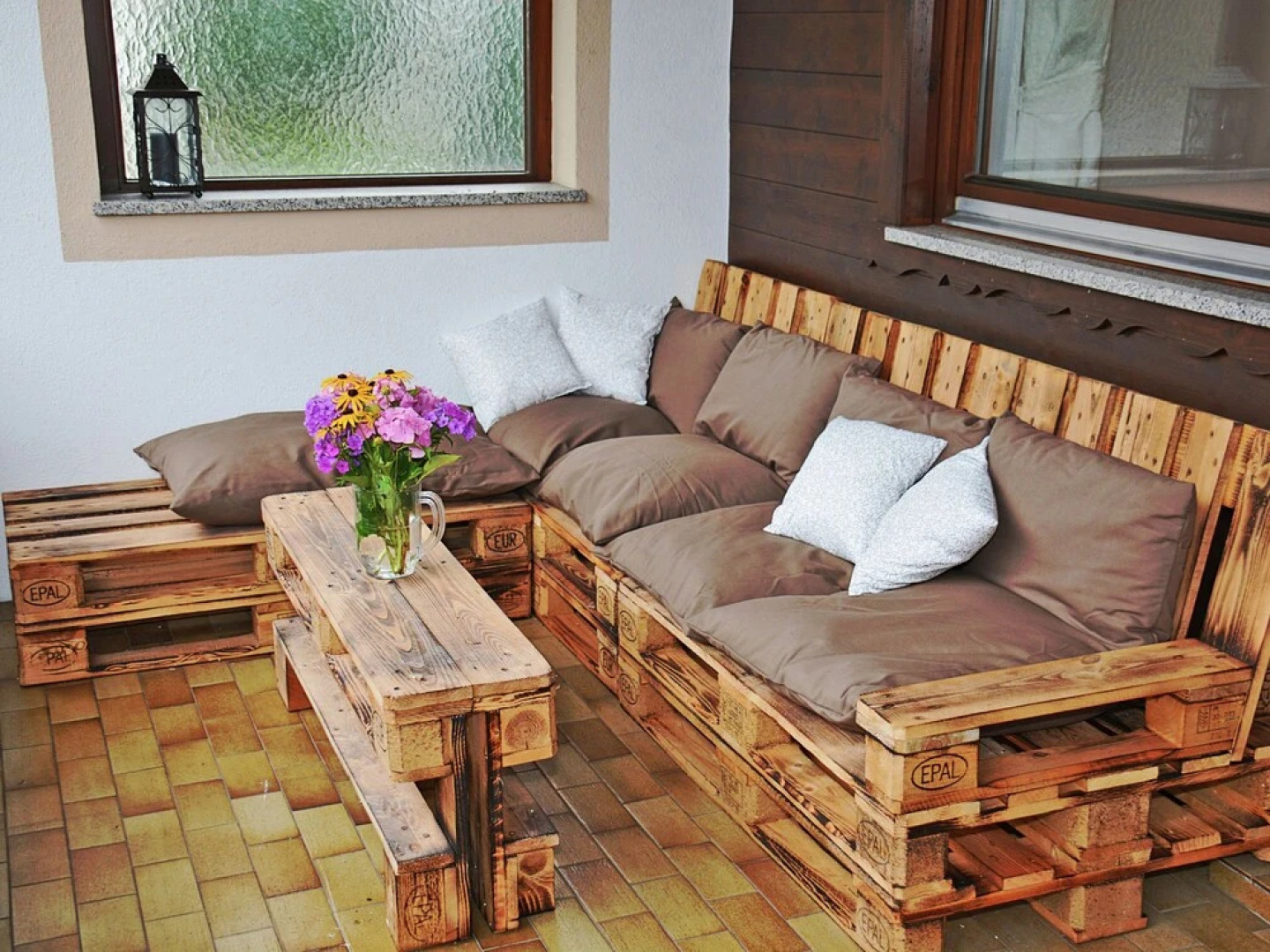 Contemporary Hillside Holiday Home in Schlitters