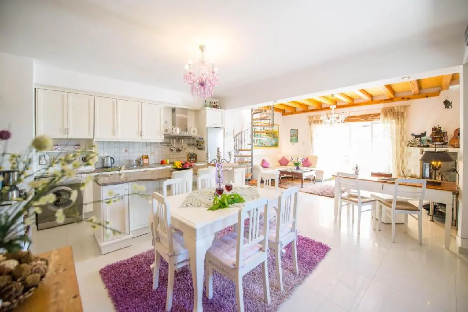 Villa Siorra by MediterraneanVillas