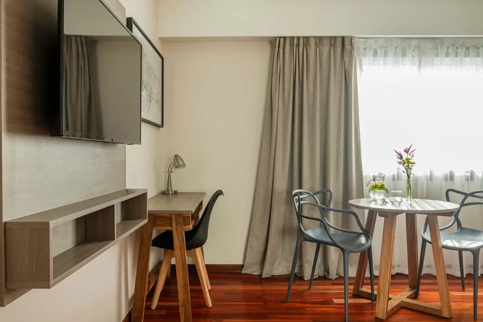 Argenta Tower Hotel & Suites