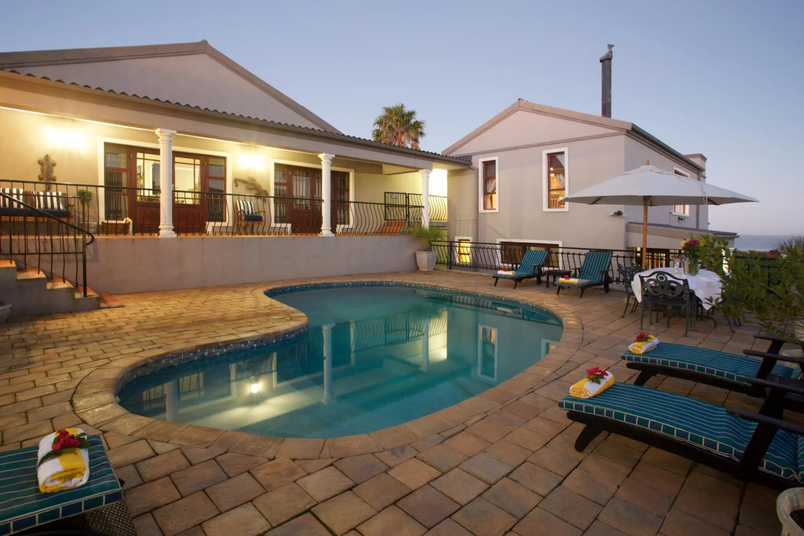 Sea Whisper Guest House & Self Catering