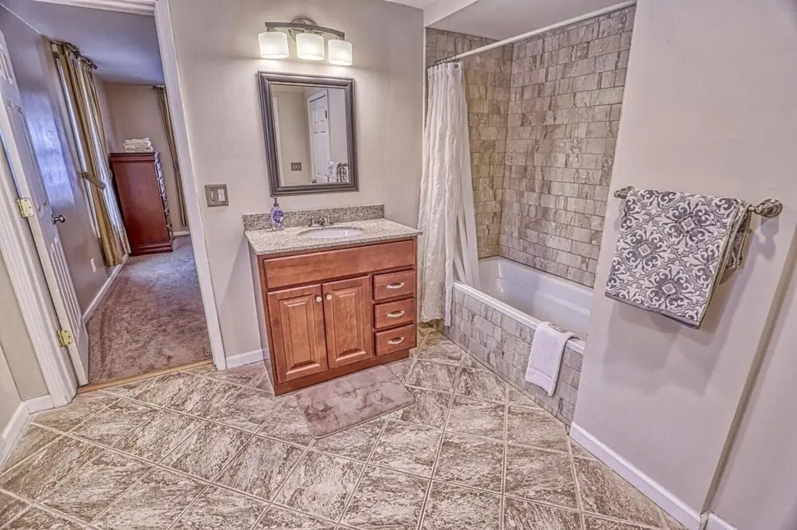 33 West Washington Street 4 Bedroom Home by RedAwning