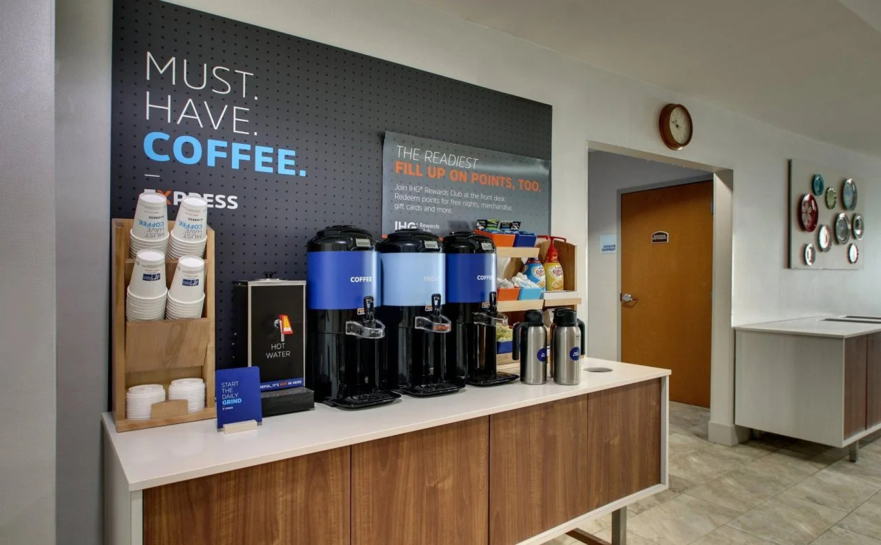 Holiday Inn Express & Suites Waukegan by IHG