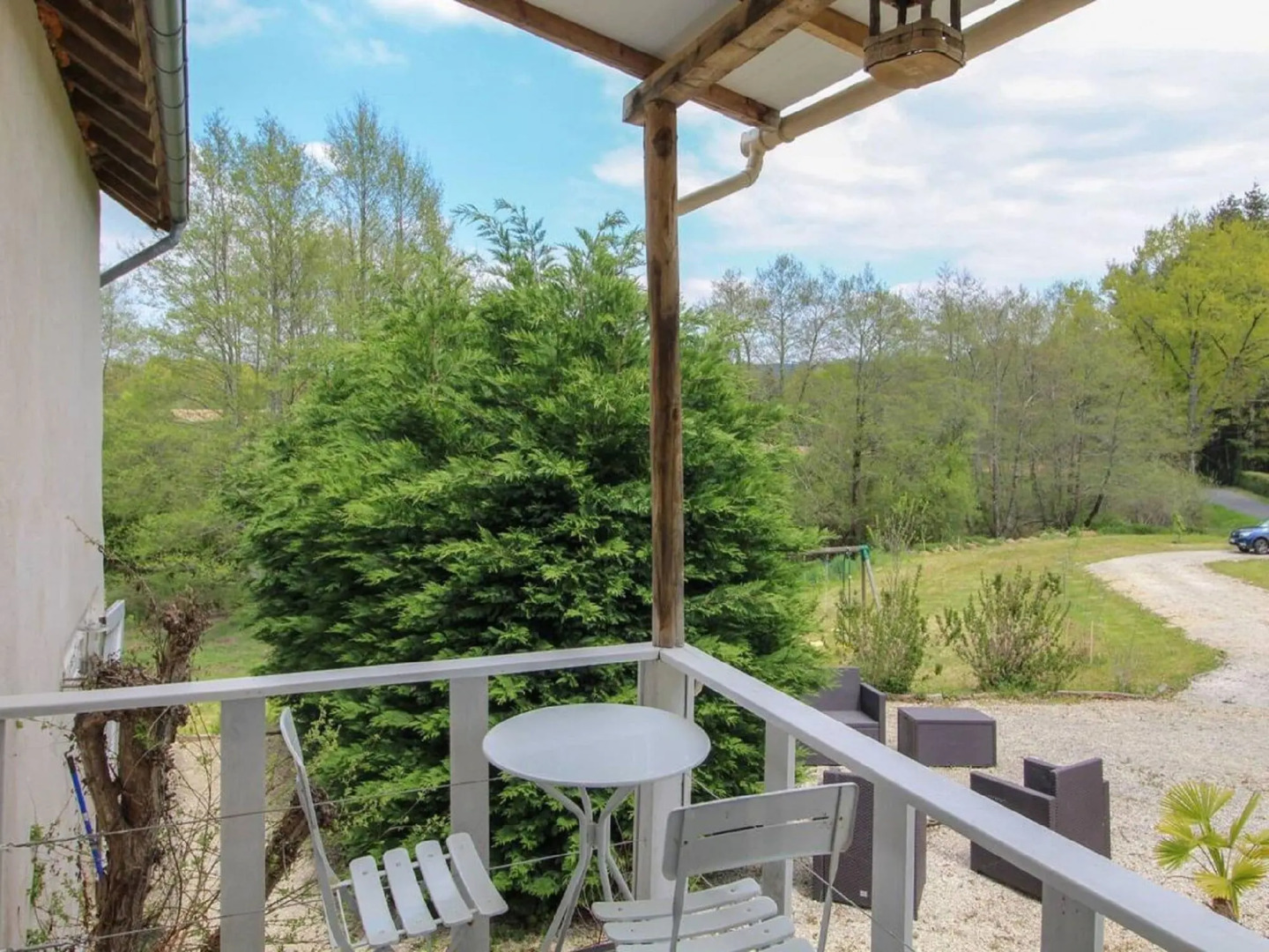 Nice holiday home in Saint-Pierre-de-Frugie with garden