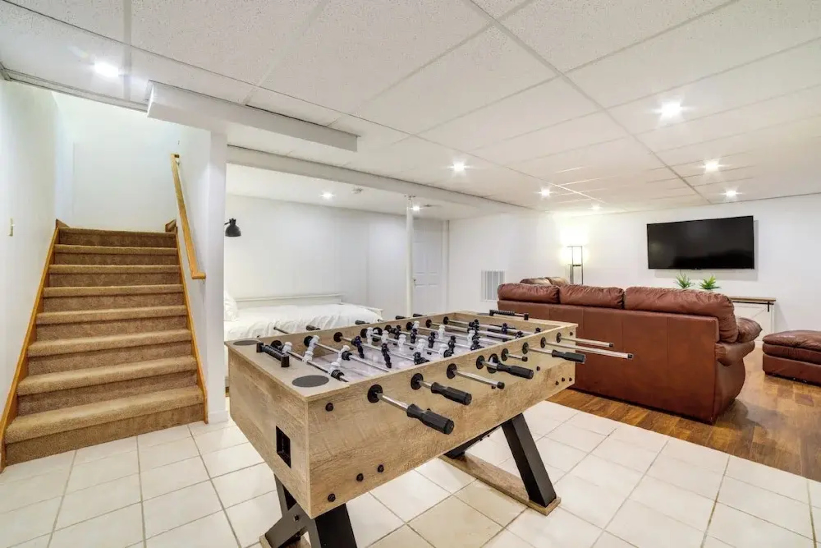 Game Day Ready Home w/ Yard: 4 Mi to Notre Dame