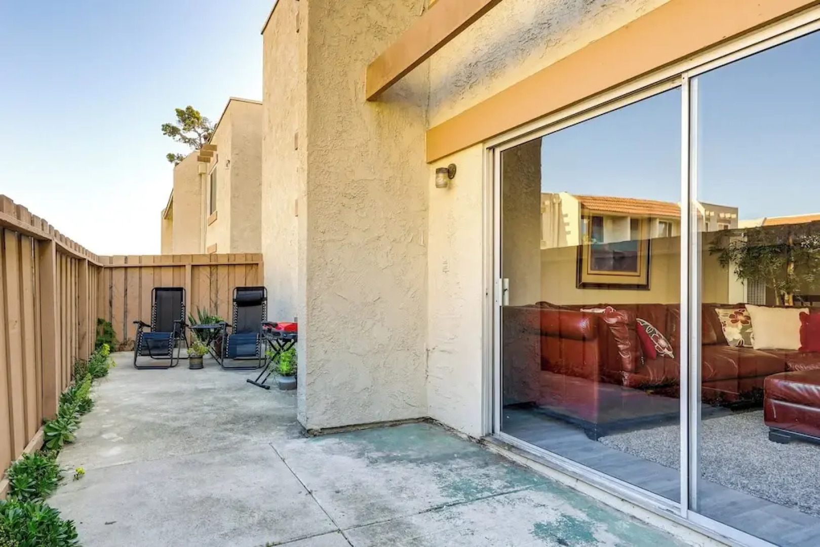 2 Mi to Beaches: Condo w/ Patio in Port Hueneme!
