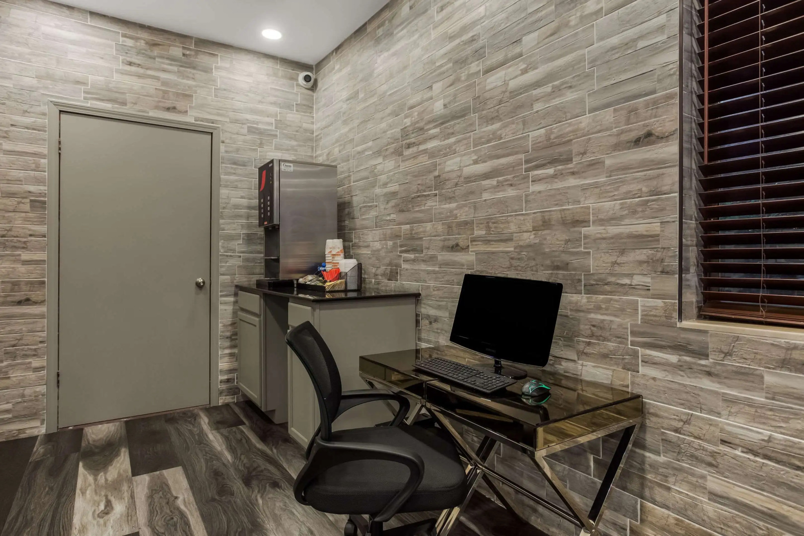 Quality Inn Galesburg near US Highway 34 and I-74