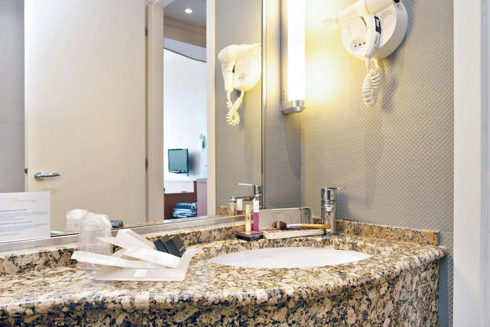 Отель Italiana Hotels Florence