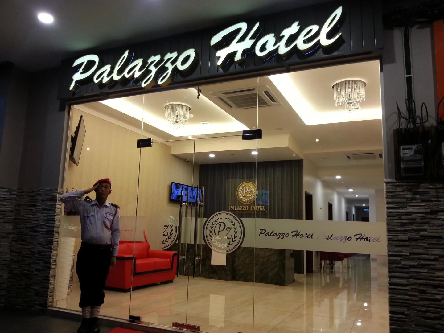 Palazzo Hotel
