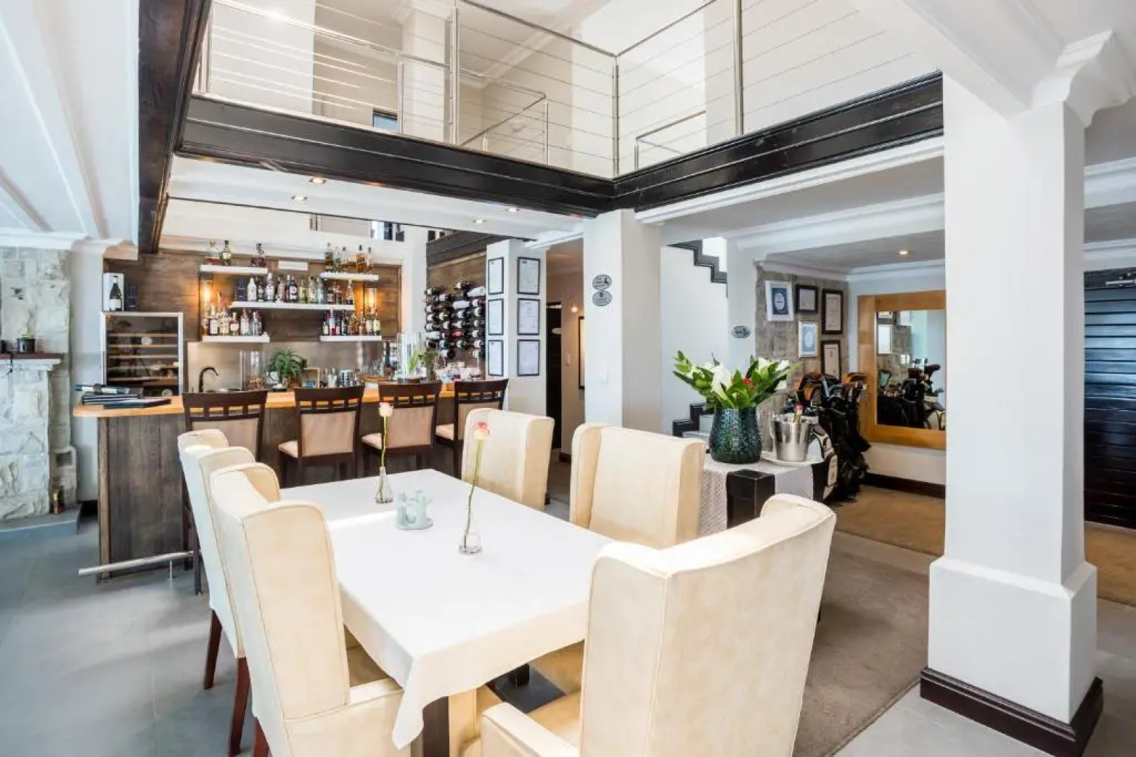 Head over Hills Luxury Retreat