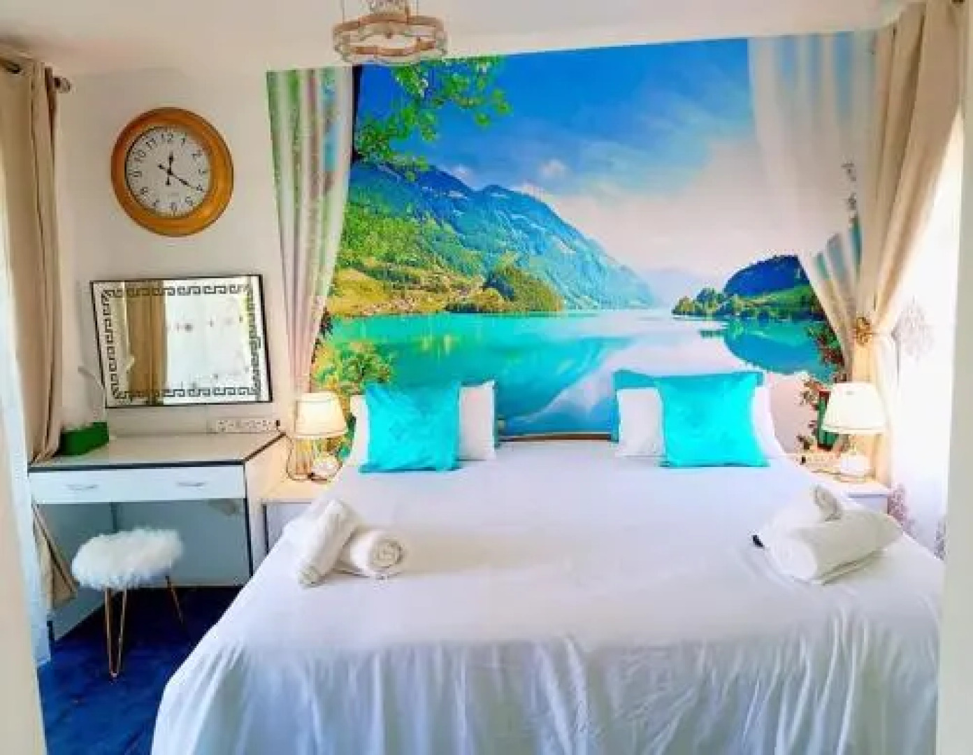 Queensburgh B&B or Self Catering