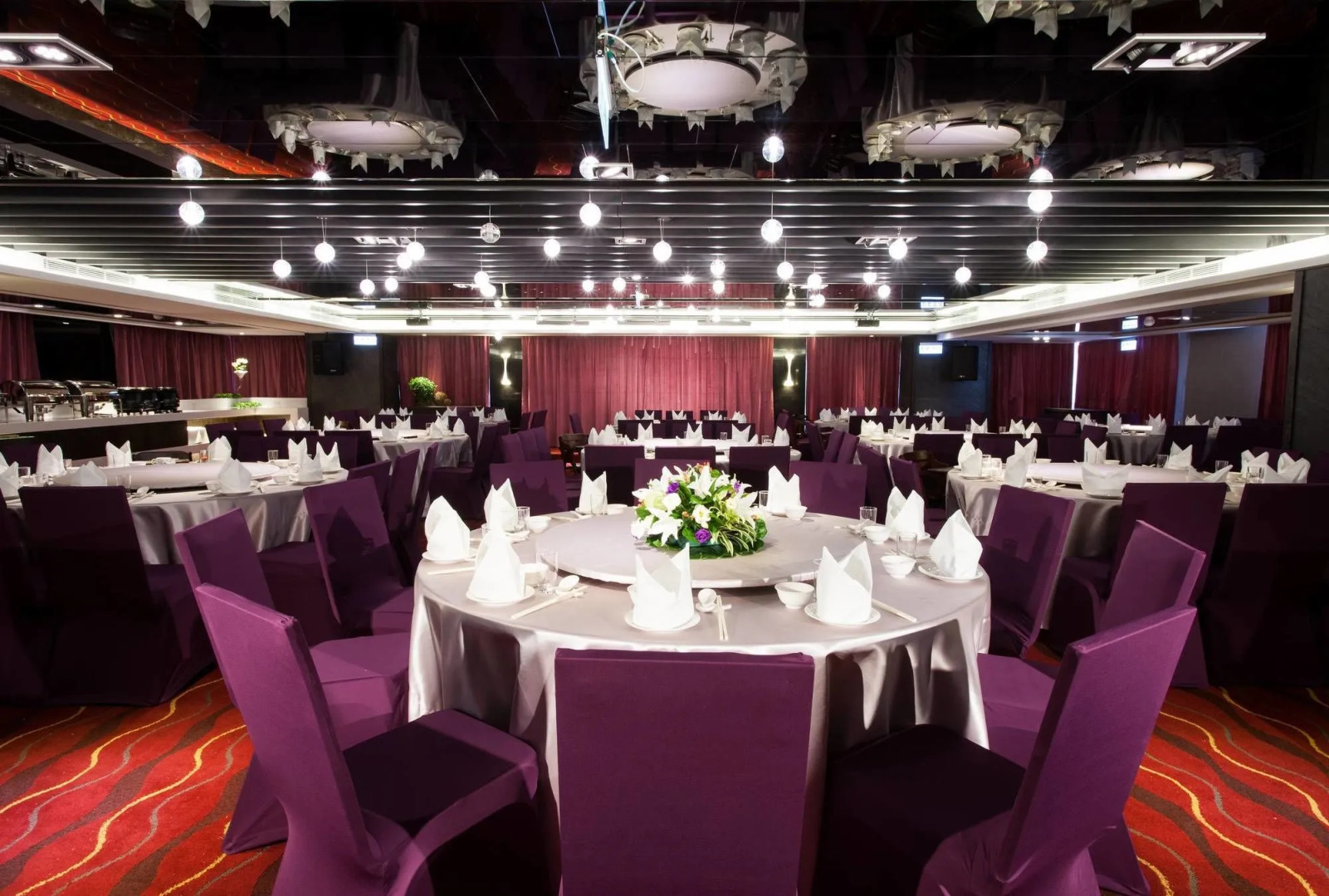 CHECK inn SELECT Hualien LinSen