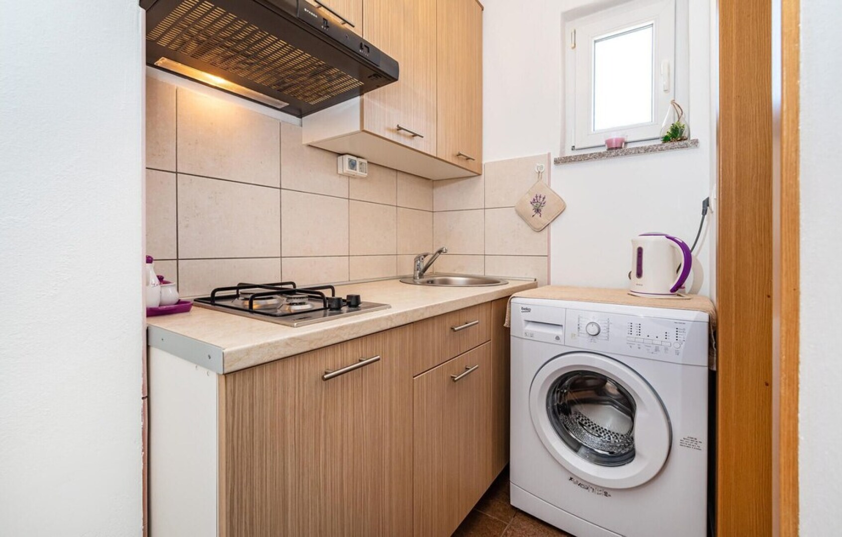 Beautiful Apartment in Posedarje With Wifi and 4 Bedrooms