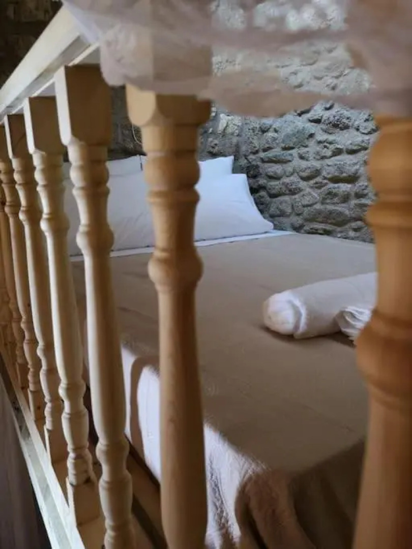 M&M STONE-Village House-Family-Vintage