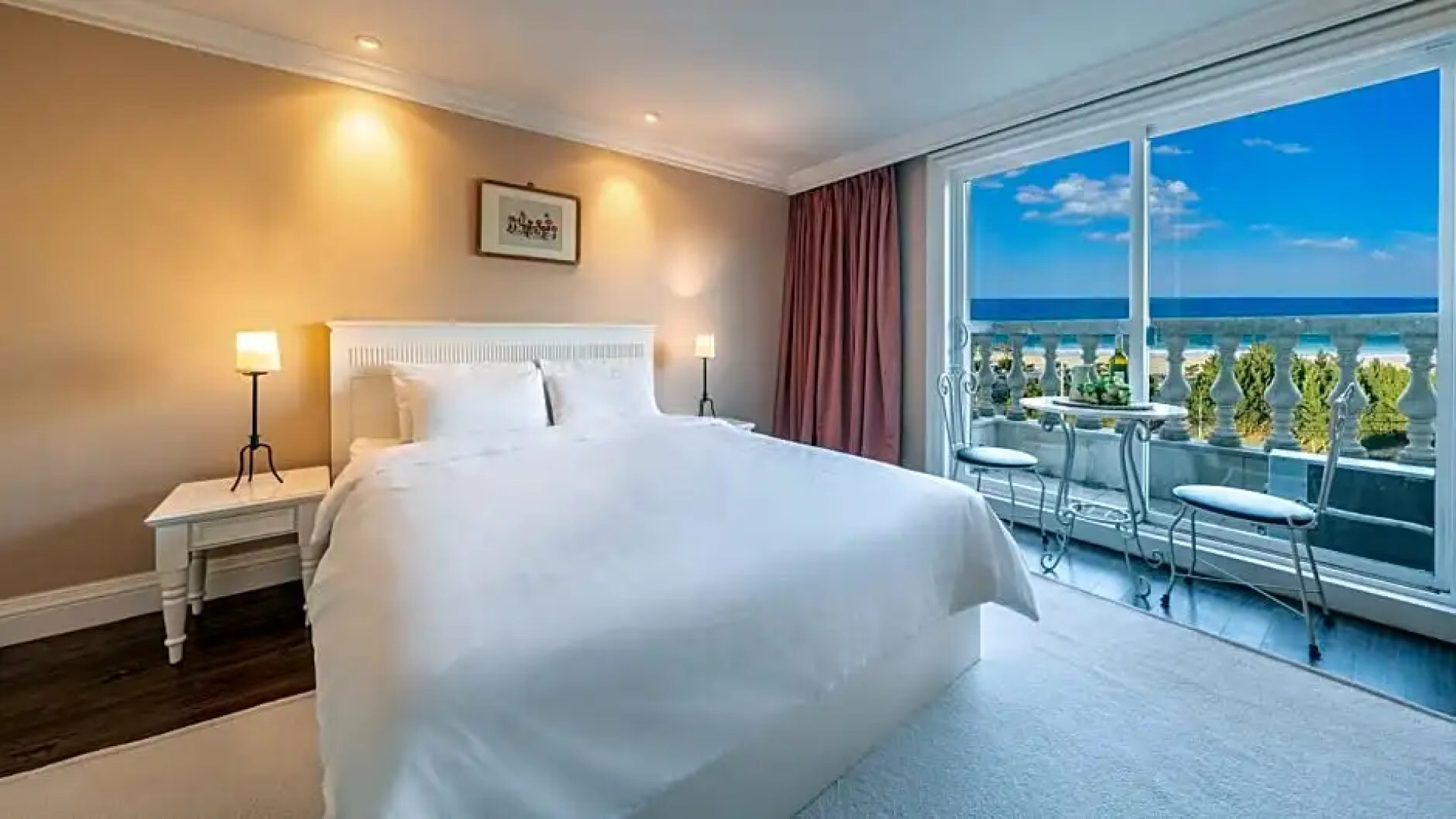 Yangyang Golden Bay Pension