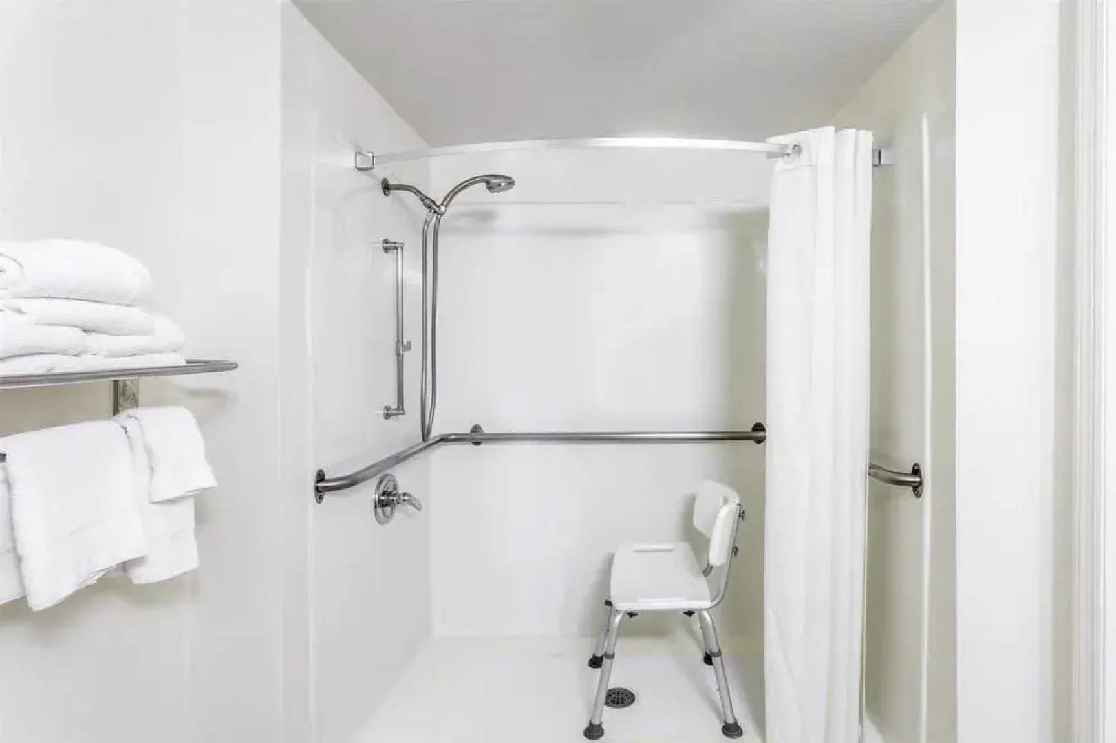 Super 8 by Wyndham Dandridge