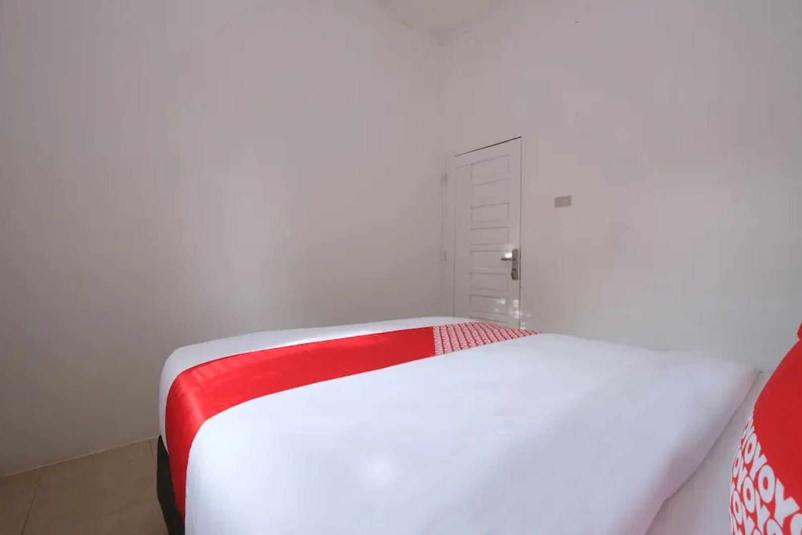 OYO 2551 Dewi Residence 2